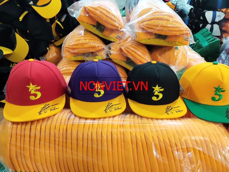 Đặt may nón snapback theo yêu cầu